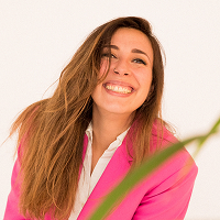 Foto de Laura G Arias, especialista en SEO local y diseño web
